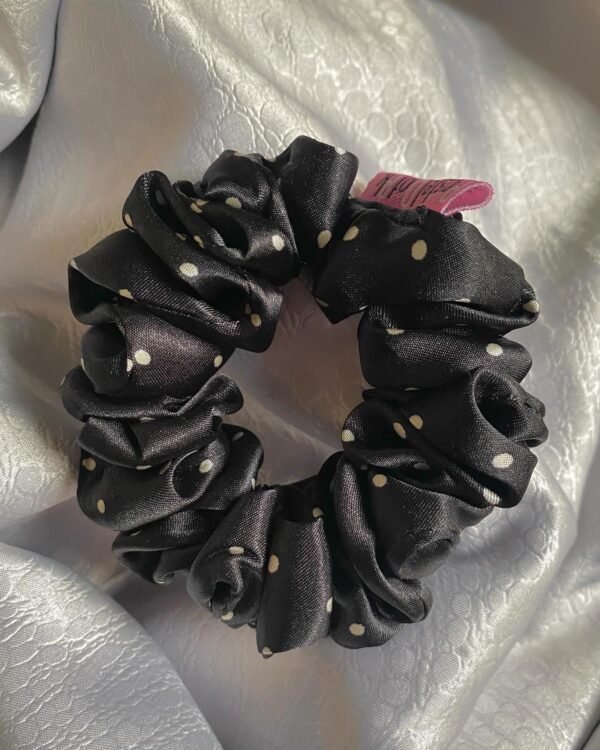 Polka dot Small scrunchie