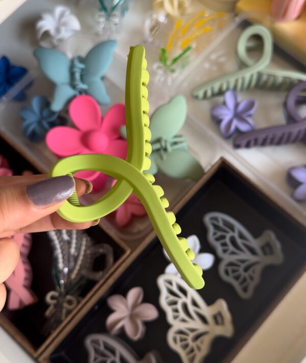 Korean loop claw clip Large