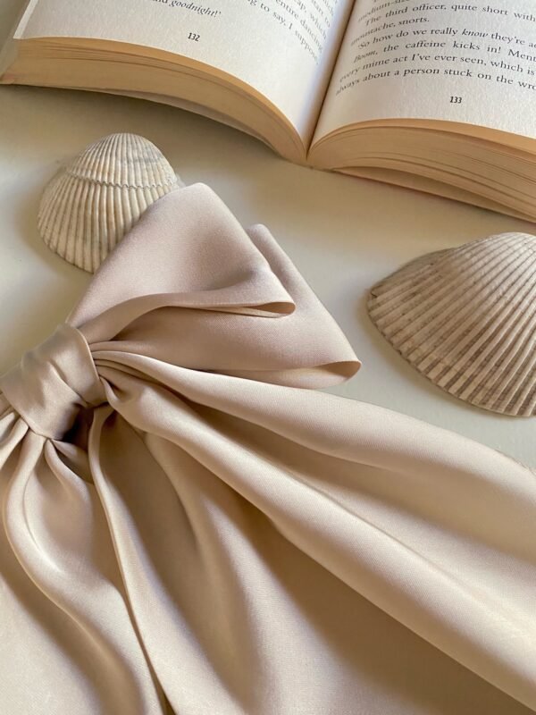 French tail Bow - Image 2