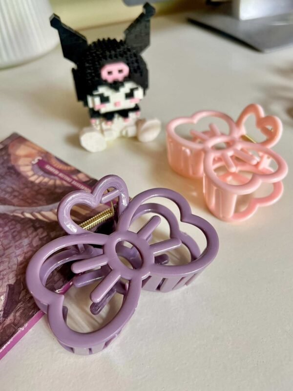Hello kitty bow claw