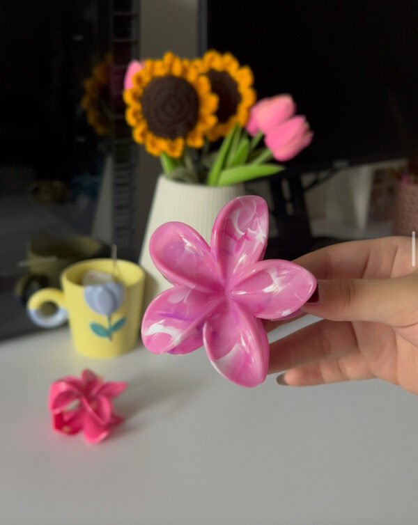 Marble Flower Claw Clip
